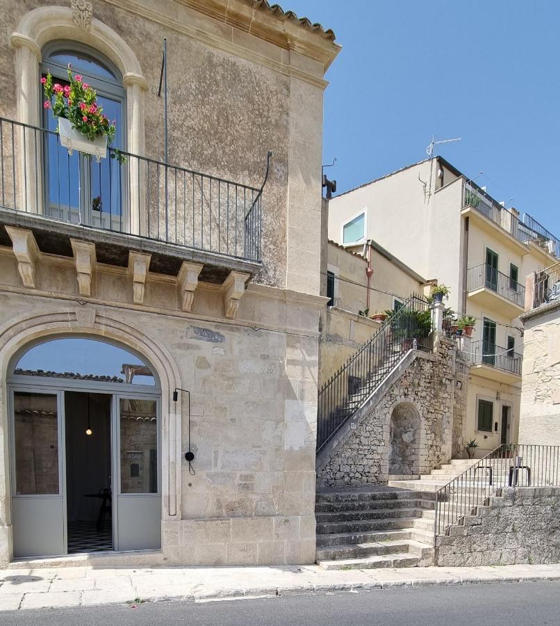 Super Giu Apartment Ragusa Exterior photo
