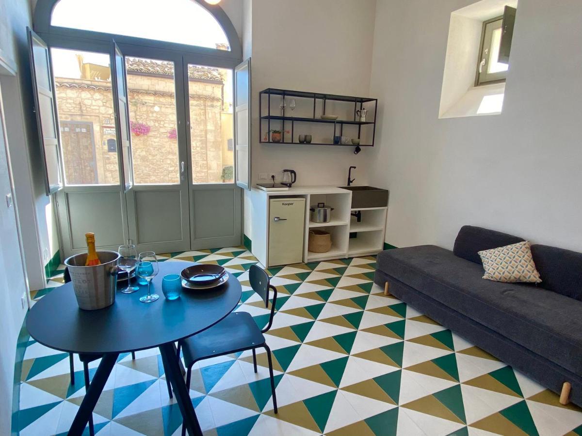Super Giu Apartment Ragusa Exterior photo